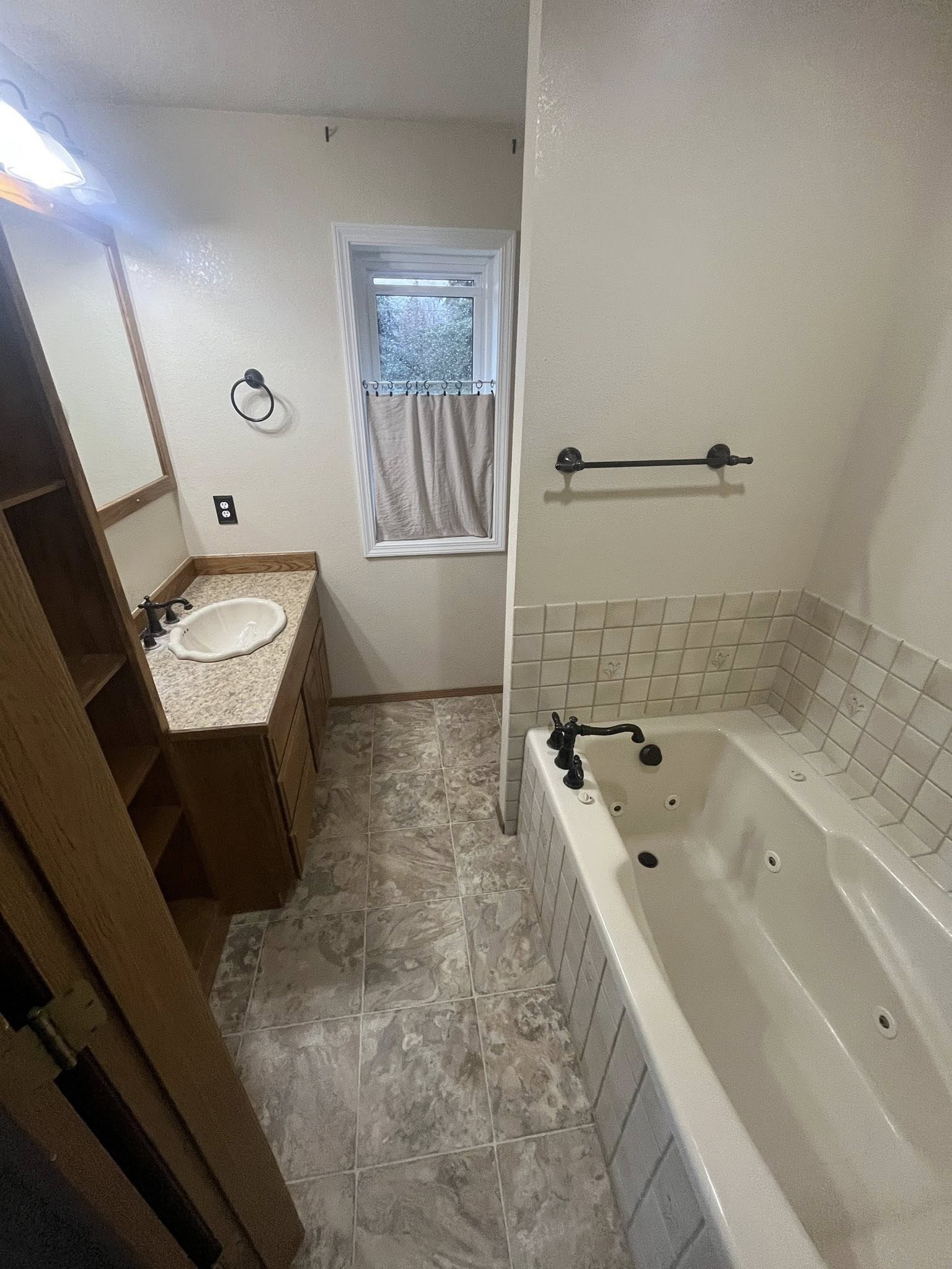 Bathroom before renovation NJ